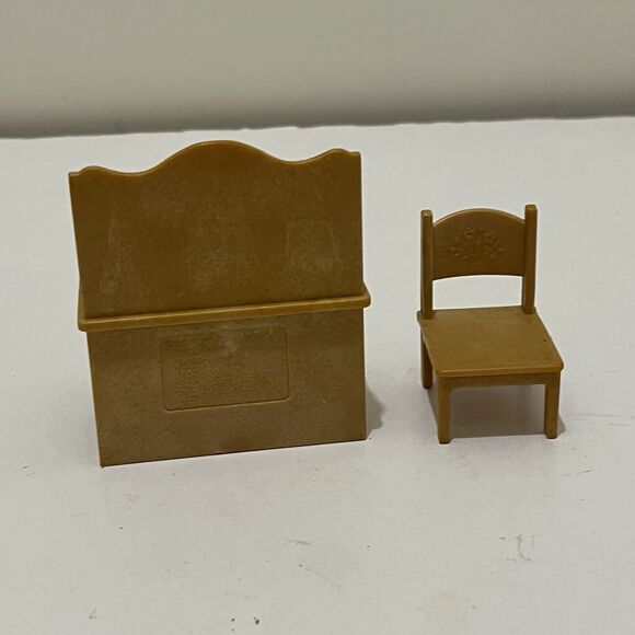 Sylvanian Families Calico Critters Surest Study Desk & Chair Drawers Tan Epoch - Picture 5 of 8